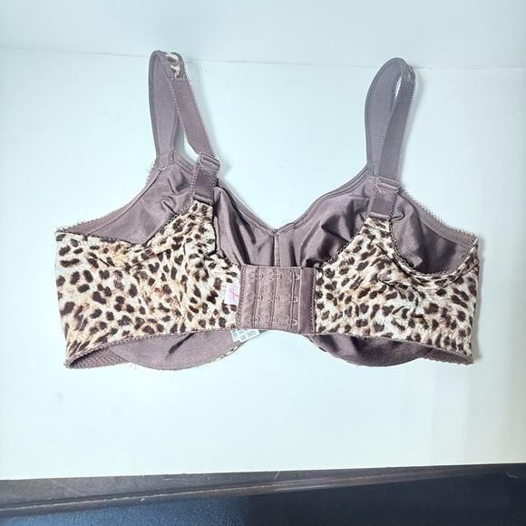 Wacoal Leopard Print Bra - Picture 2 of 4